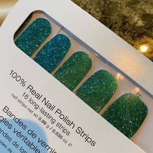 Color street teal we meet again glitter nail strips